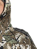 Демисезонный костюм для охоты «Tracker V (-15)» (Forect) - На плечах специальный пластиковый стопор для ружейного ремня