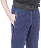 На брюках термокостюма «Winter Шаман» имеются удобные карманы на молниях