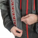 Дополнительная застёжка-молния позволяет пристегнуть на куртку спасательный жилет.
