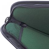 На подкладе имеются два кармана для приклада и дула