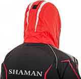 Капюшон имеет трехточечную регулировку объема и световозвращающие элементы пассивной безопасности