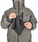 Костюм комплектуется флисовым платочком в нагрудном кармане куртки.